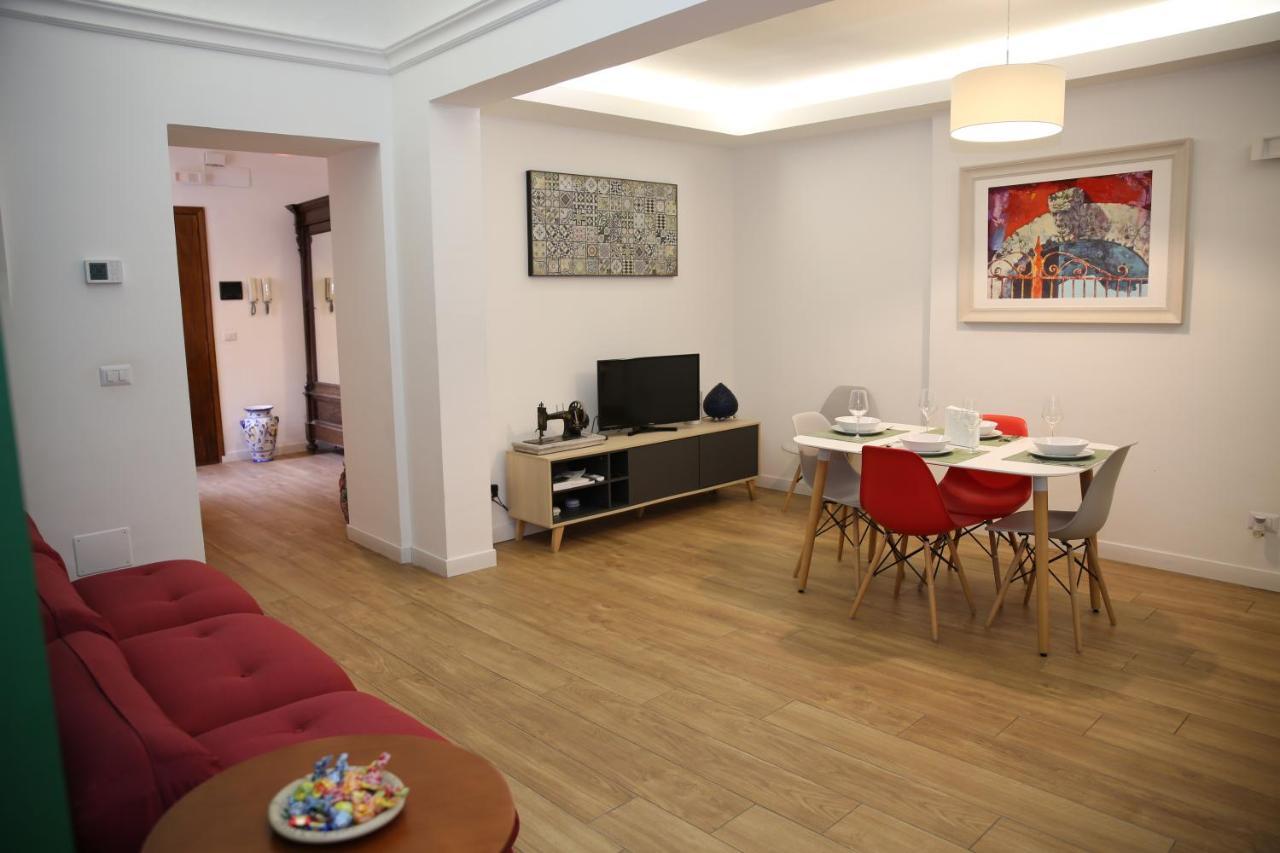Uzeda Inn Apartment Катанія Екстер'єр фото